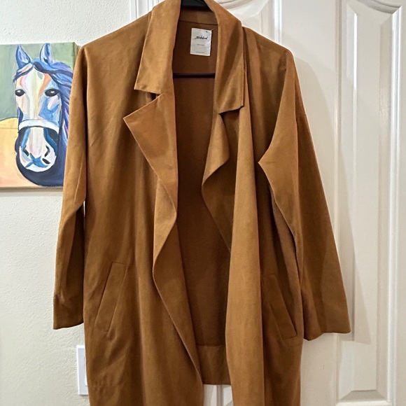 Stylish Tan Trench Coat - Picture 1 of 4
